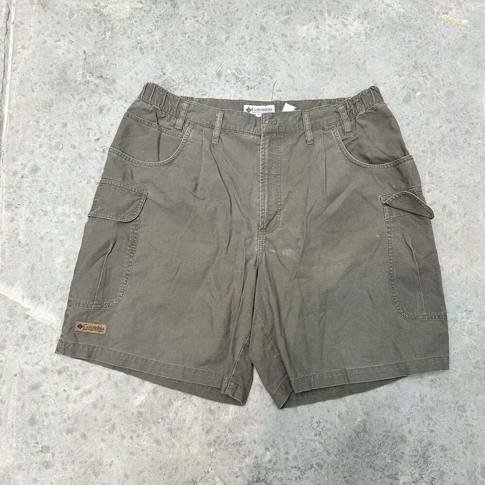 Vintage Columbia Cargo Shorts Brown - 38”